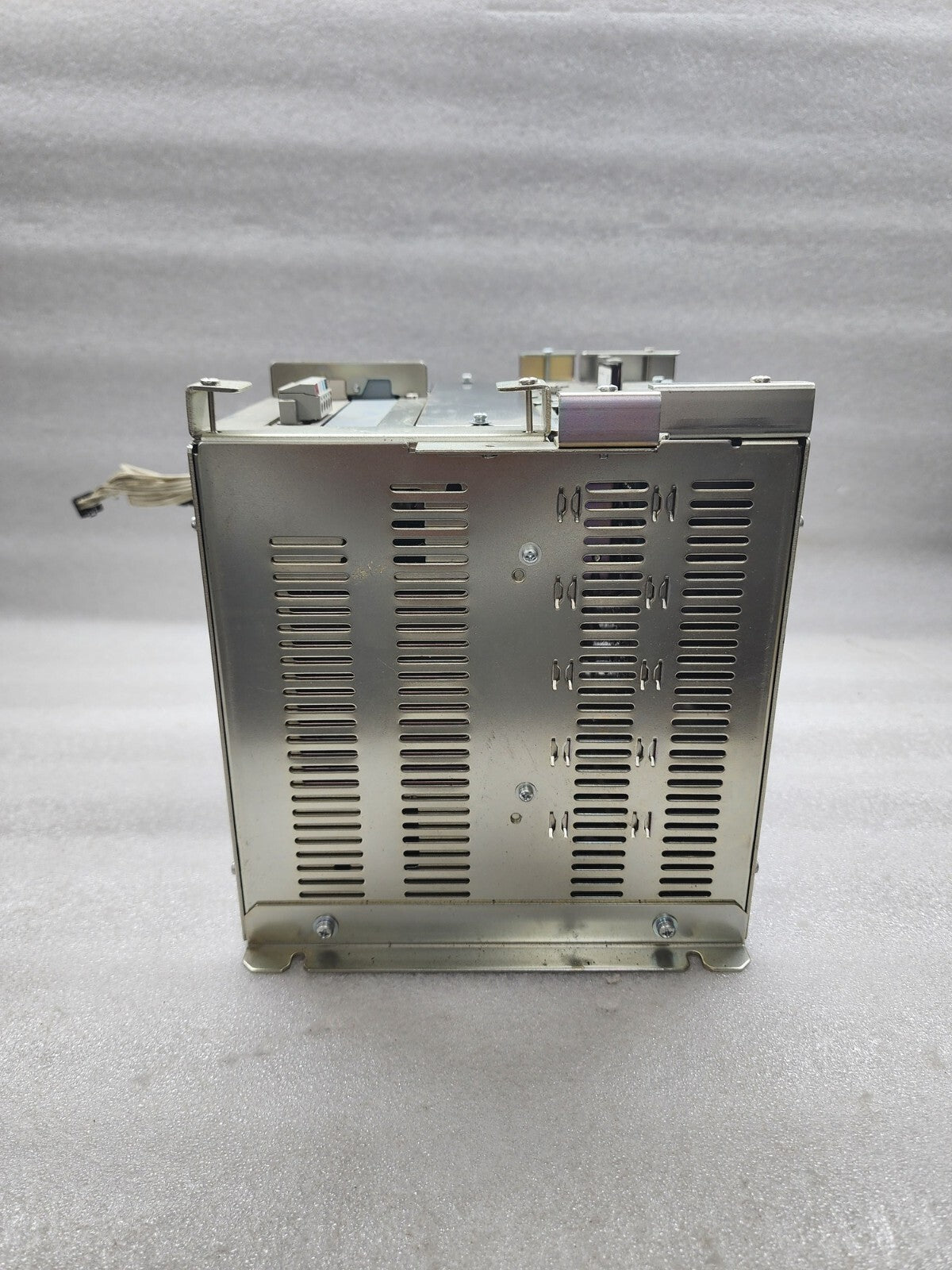 YASKAWA JZNC-YRK51-1E ROBOT CPU SERVO DRIVE R15517-306-5