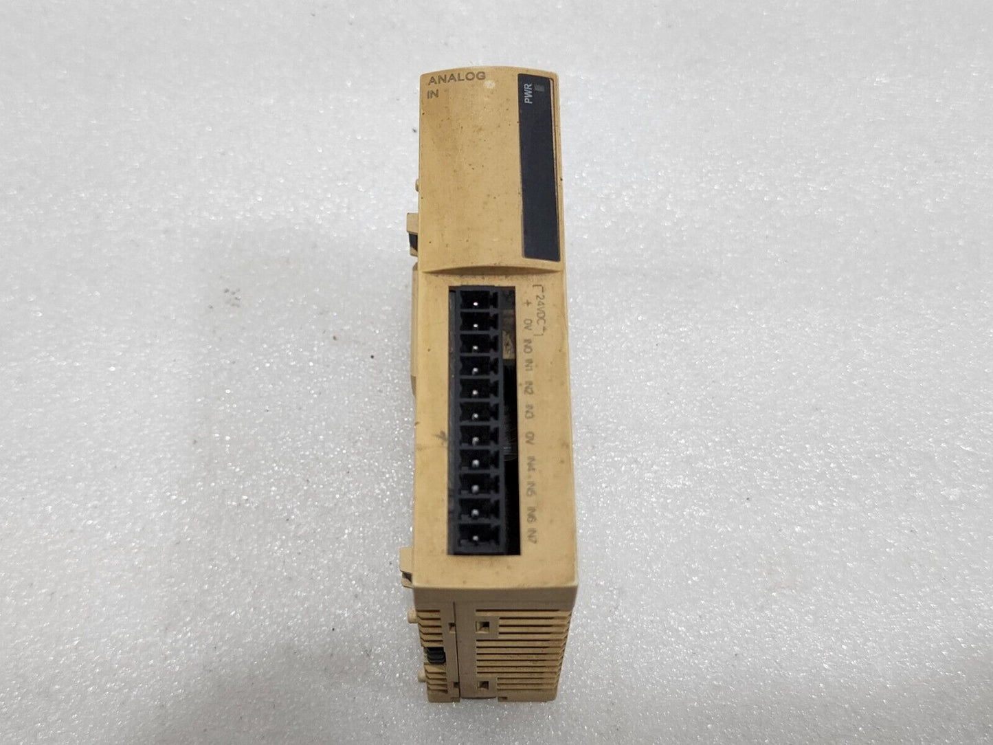 TWDAMI8HT ANALOG INPUT MODULE 24VDC