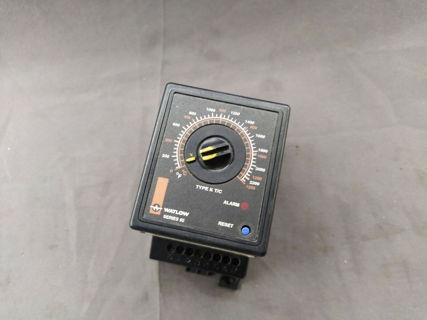 Watlow 92B3-1DK1-0000 Series 92 TYPE K T/C 240 VAC Temperature Controller