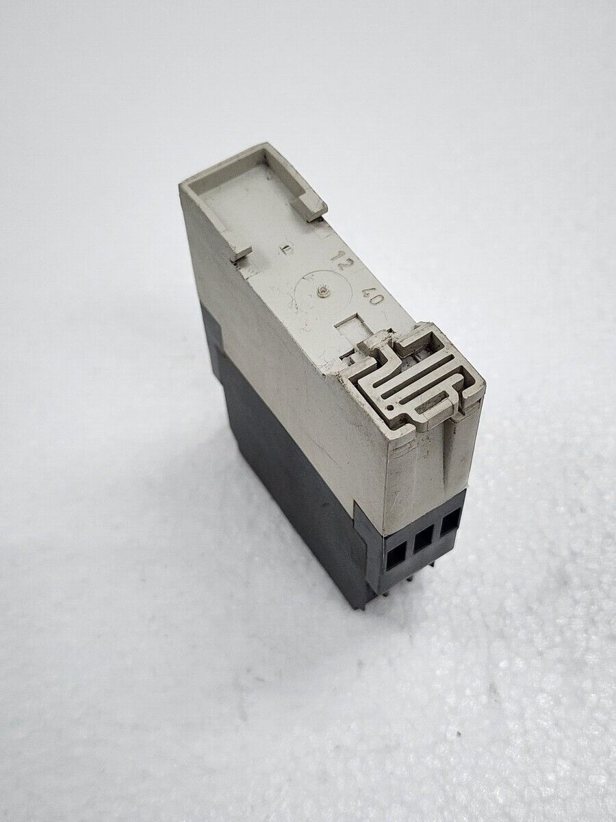 ABB CT-ERS.22 ON DELAY TIME RELAY 1SVR630100R3300 24-240VAC/24-48VDC