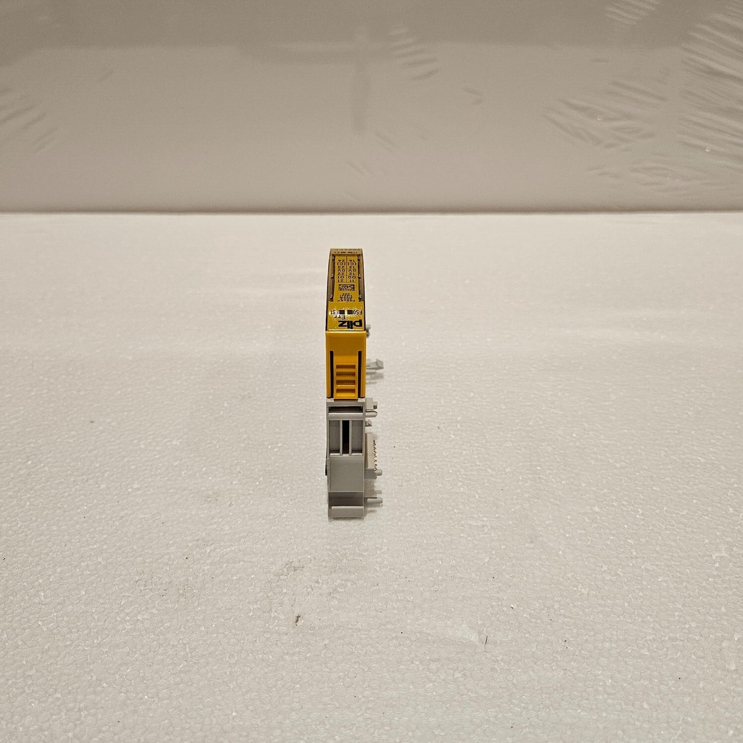 PILZ PSSU E F 2DO 2 SAFE I/O MODULE 312215 LOT OF 4 UNIT