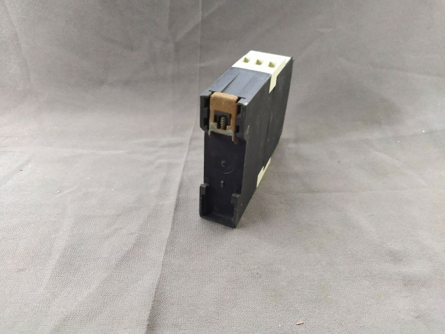 Telemecanique RE4 YR Timer Relay RE4 YR12BU 0.05s-300h 110-240V
