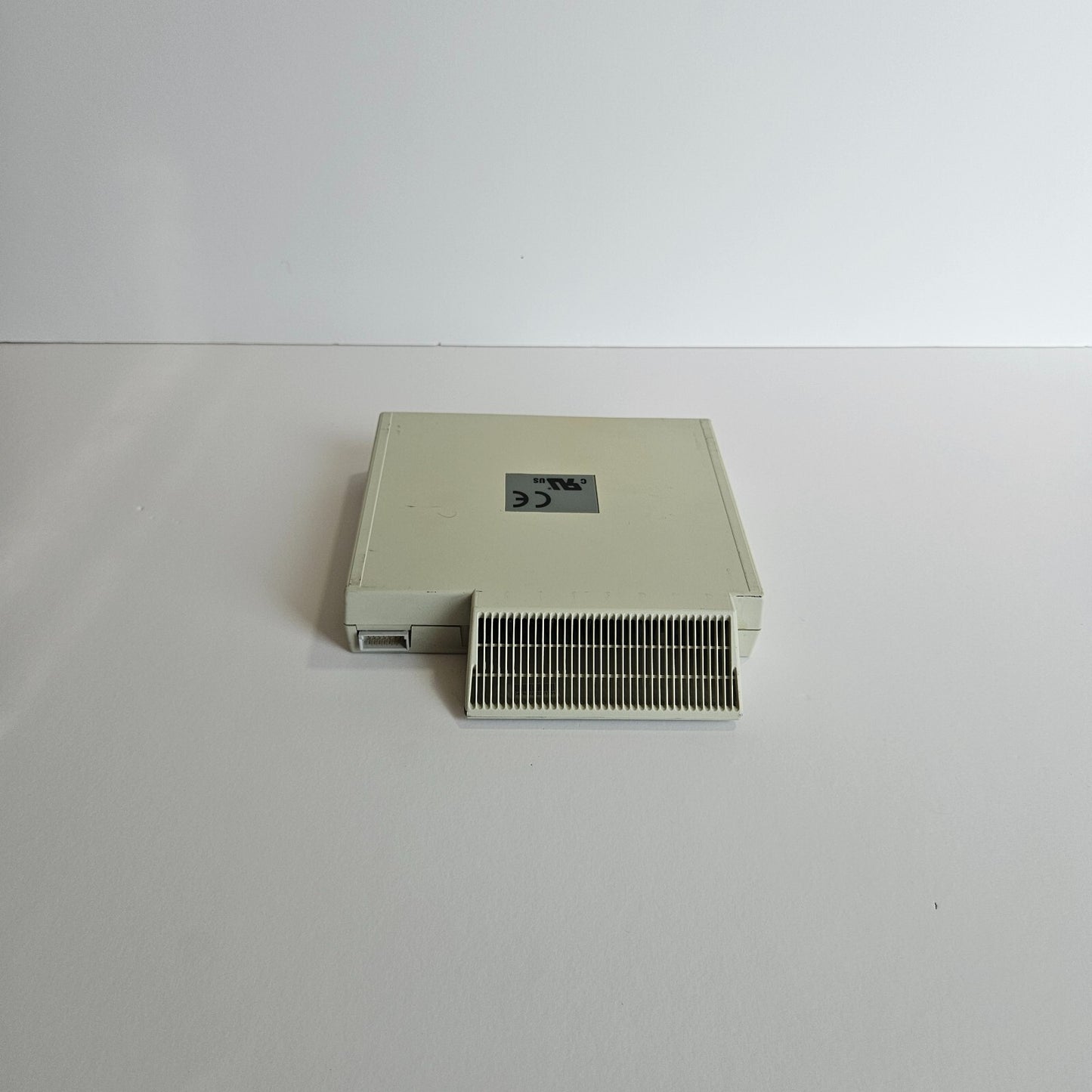 HELVAR HES98020 2-CHANNEL OUTPUT MODULE 240V