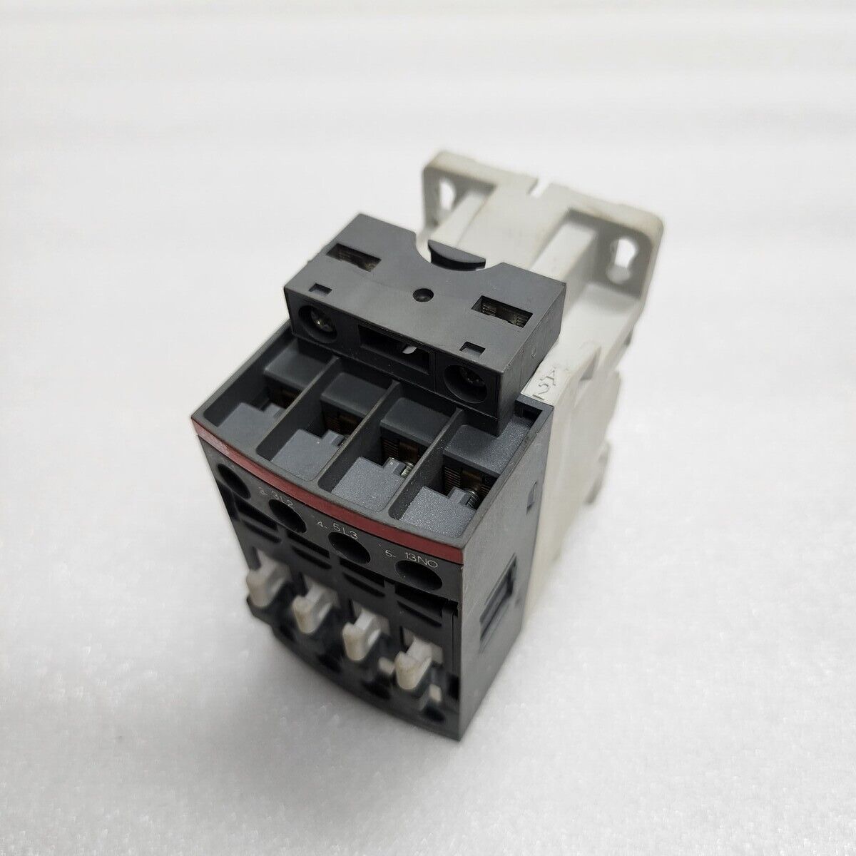 ABB AF16 3-POLE CONTACTOR 35A AF16-30-10-13 100-250V AC/DC