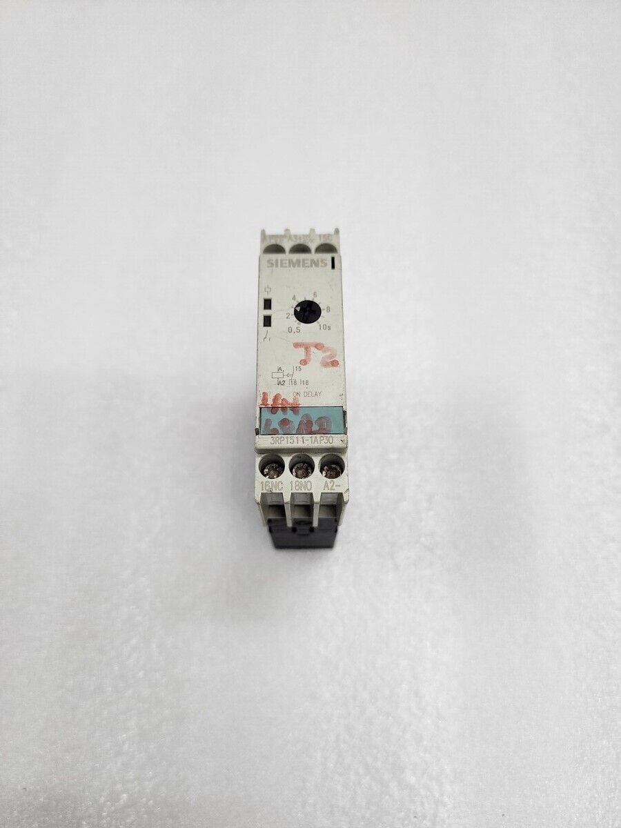 SIEMENS 3RP1511-1AP30 TIME RELAY 0.5-10S