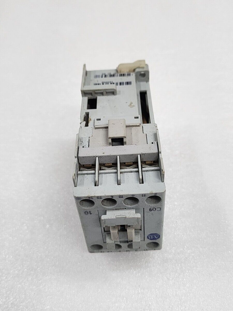 ALLEN BRADLEY CAT 100-C09Z-10 SER A MAGNETIC CONTACT COIL VOLTAGE 24VDC