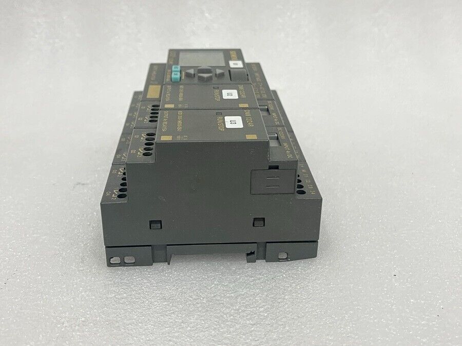 SIEMENS 6ED1 052-1MD00-0BA5 LOGO 12/24 RC WITH DM8 12/24 R 6ED1 055-1MB00-0BA1