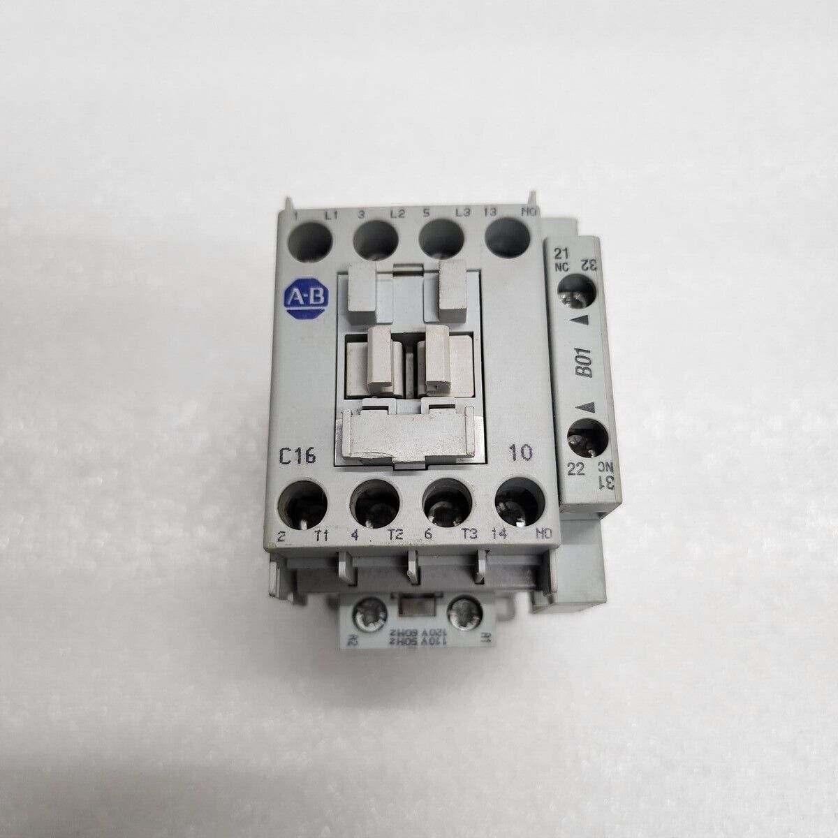 ALLEN BRADLEY C16 MAGNETIC CONTACTOR 32A CAT 100-C16-10 110-120V