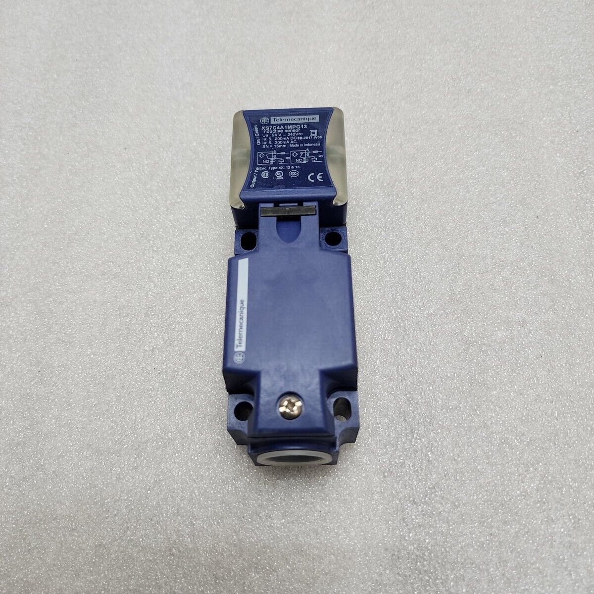 TELEMECANIQUE XS7C4A1MPG13 INDUCTIVE PROXIMITY SWITCH SENSOR 24-240V AC/DC