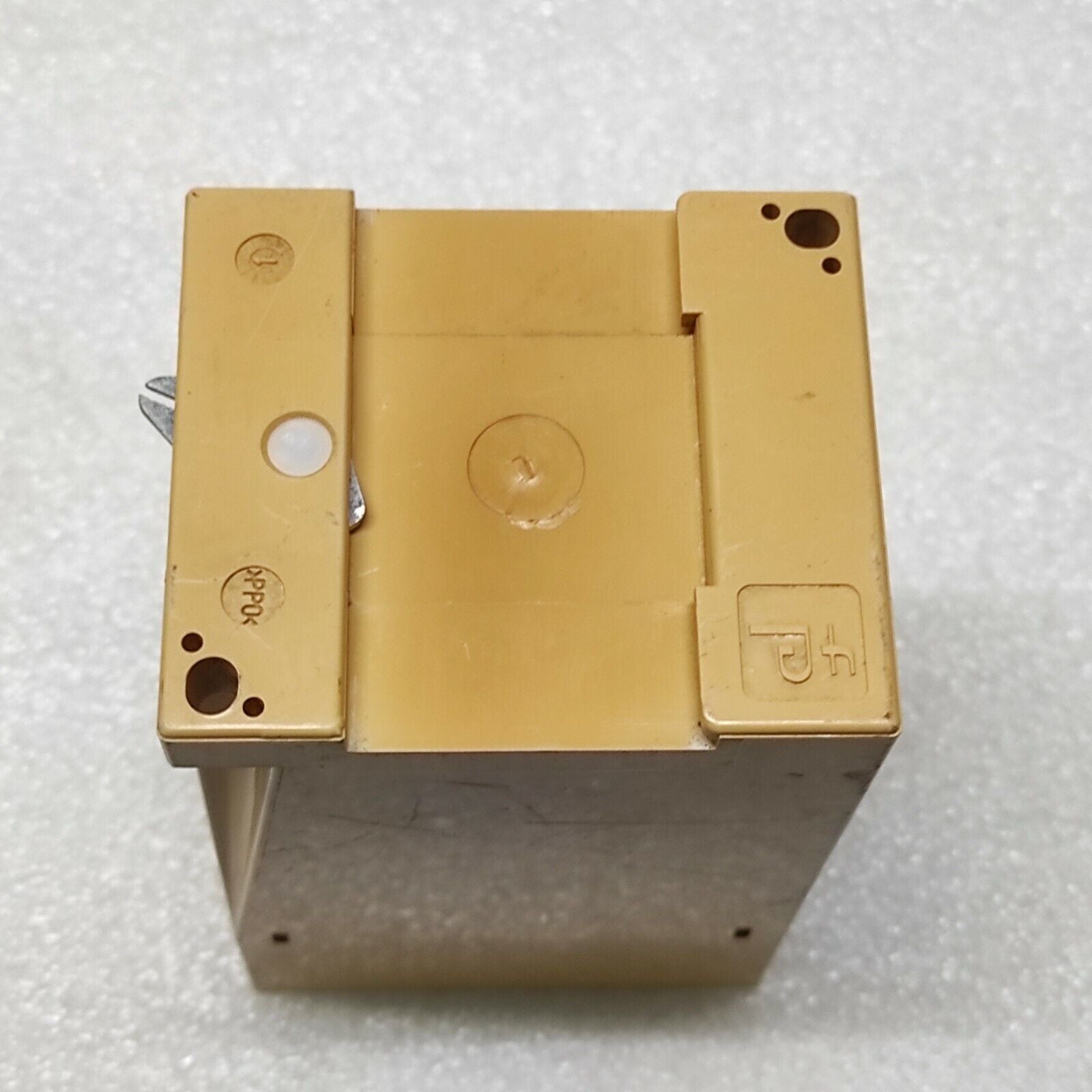 PEPPERL + FUCHS WE77/EX-2 SWITCH AMPLIFIER 129198 230VAC LOT OF 2 UNIT