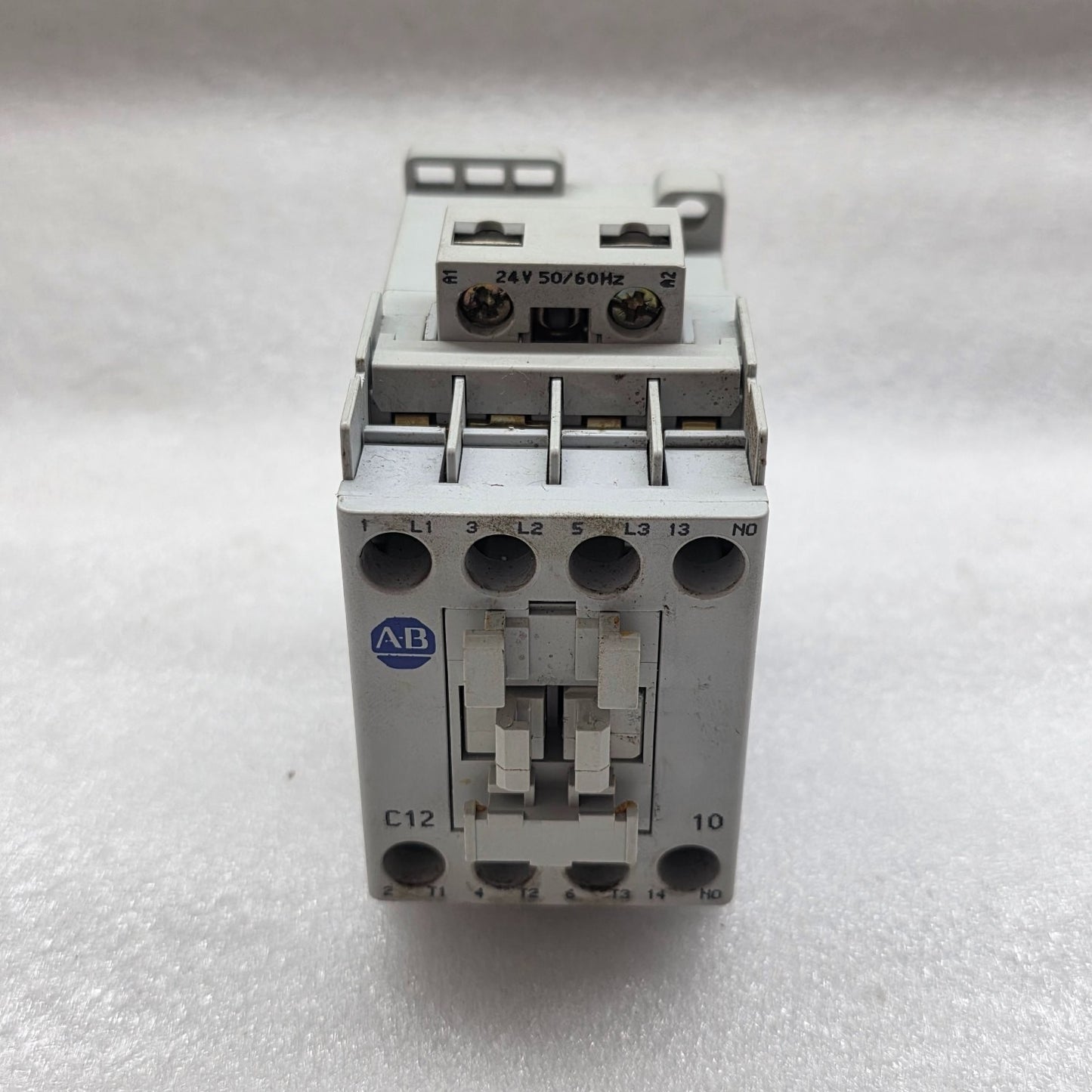 ALLEN BRADLEY CAT 100-C12-10  MAGNETIC CONTACTOR 32A 24V AC