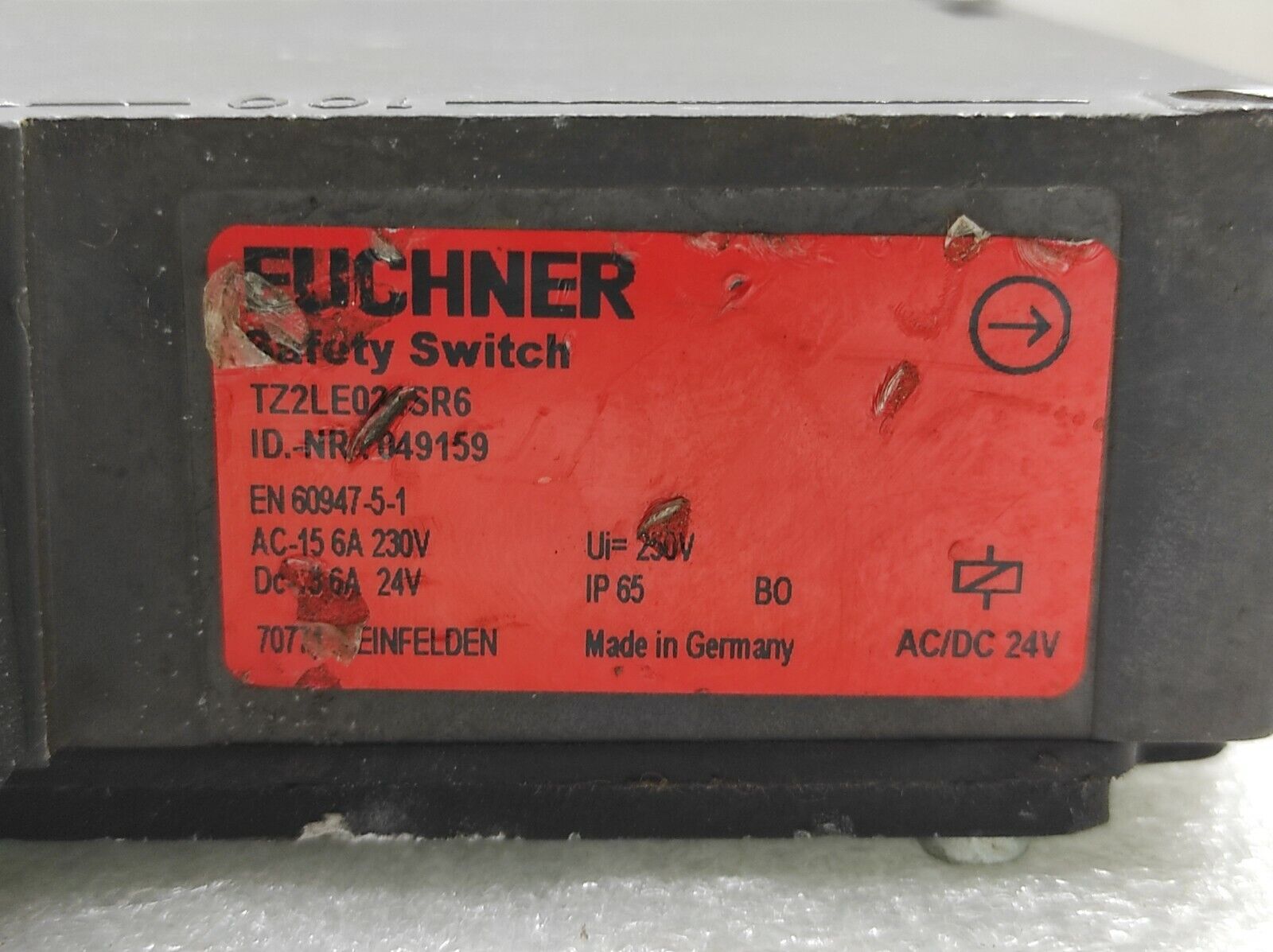 EUCHNER TZ2LE024SR6 SAFETY SWITCH 049159 230V/24VDC 6A