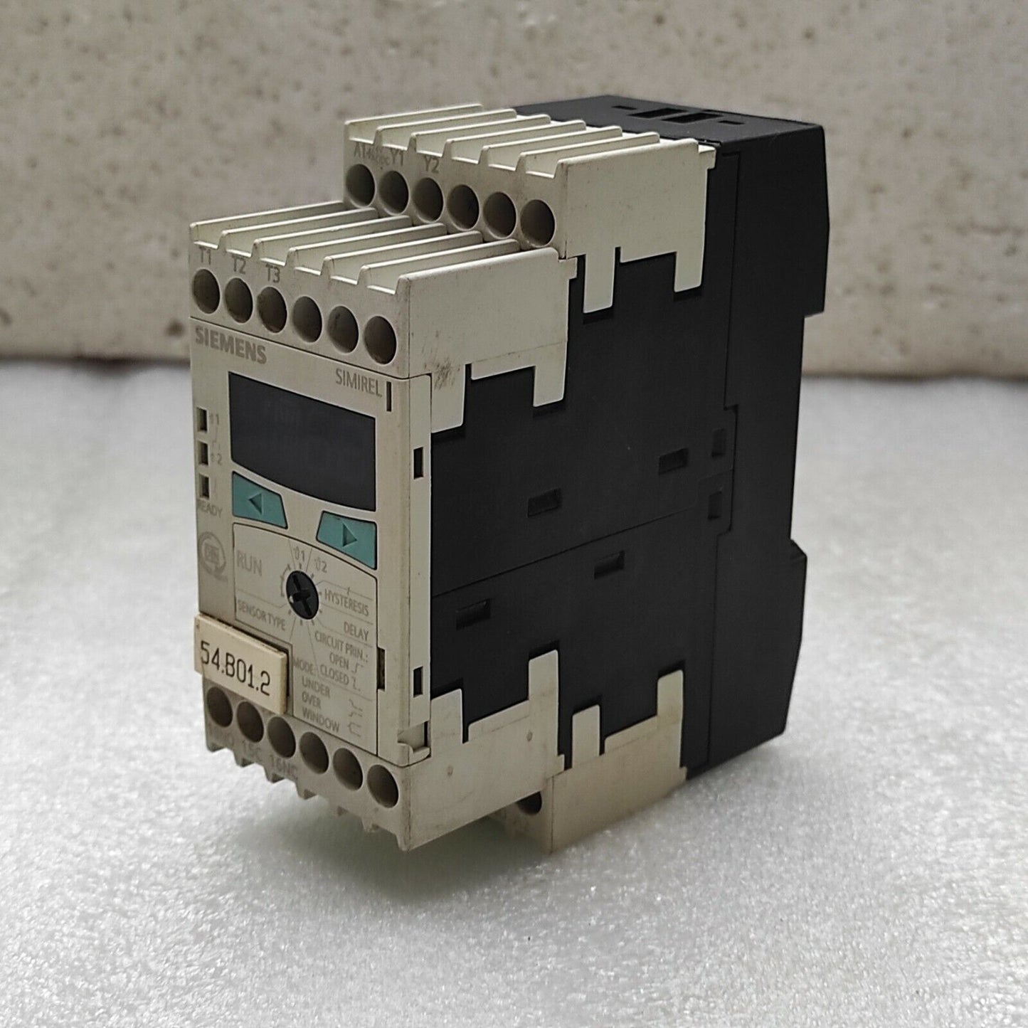 SIEMENS 3RS1040-1GD50 TEMPERATURE MONITORING RELAY 