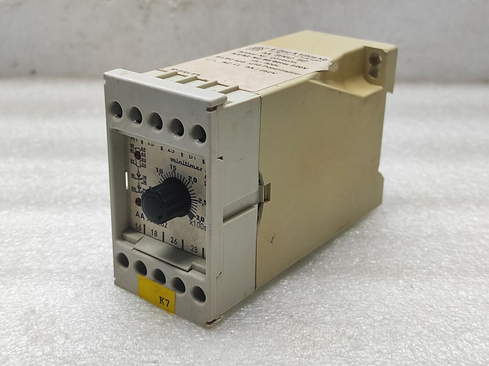 DOLD AA 9962.82 MINI TIMER 0016935 220V AA996282