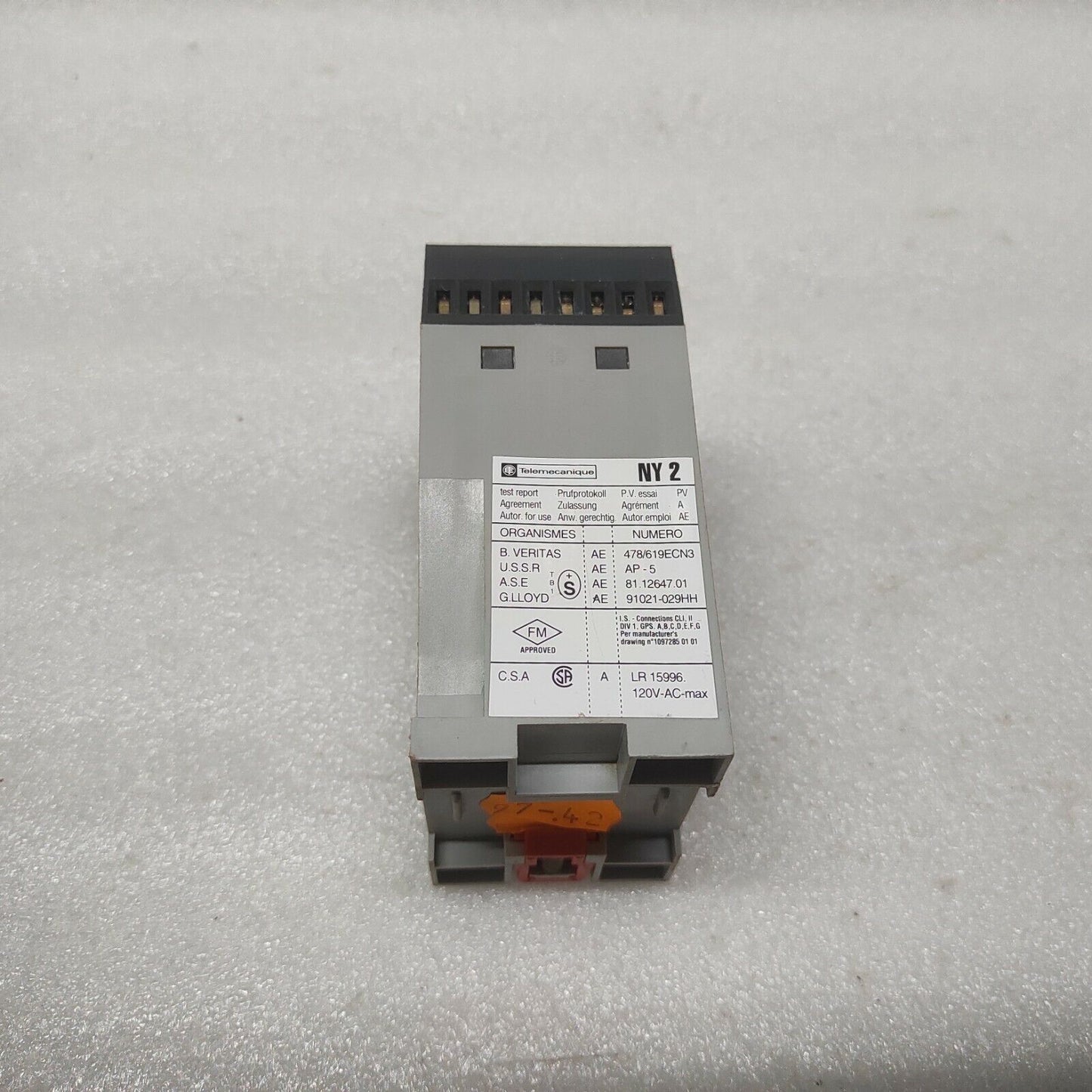 Telemecanique NY2 A21 Intrinsically Safe Barrier Relay NY2A21 110-220V AC