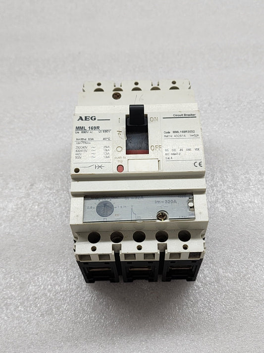 AEG MML169R 3-POLE CIRCUIT BREAKER 32A MML169R3032