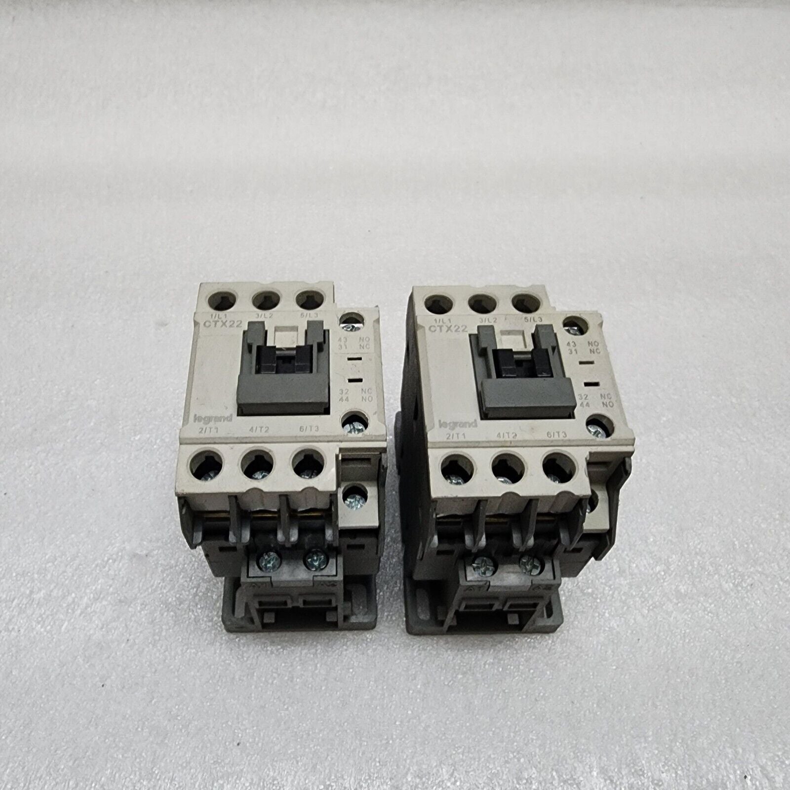 LEGRAND CTX22 MAGNETIC CONTACTOR 9A COIL VOLTAGE 230V
