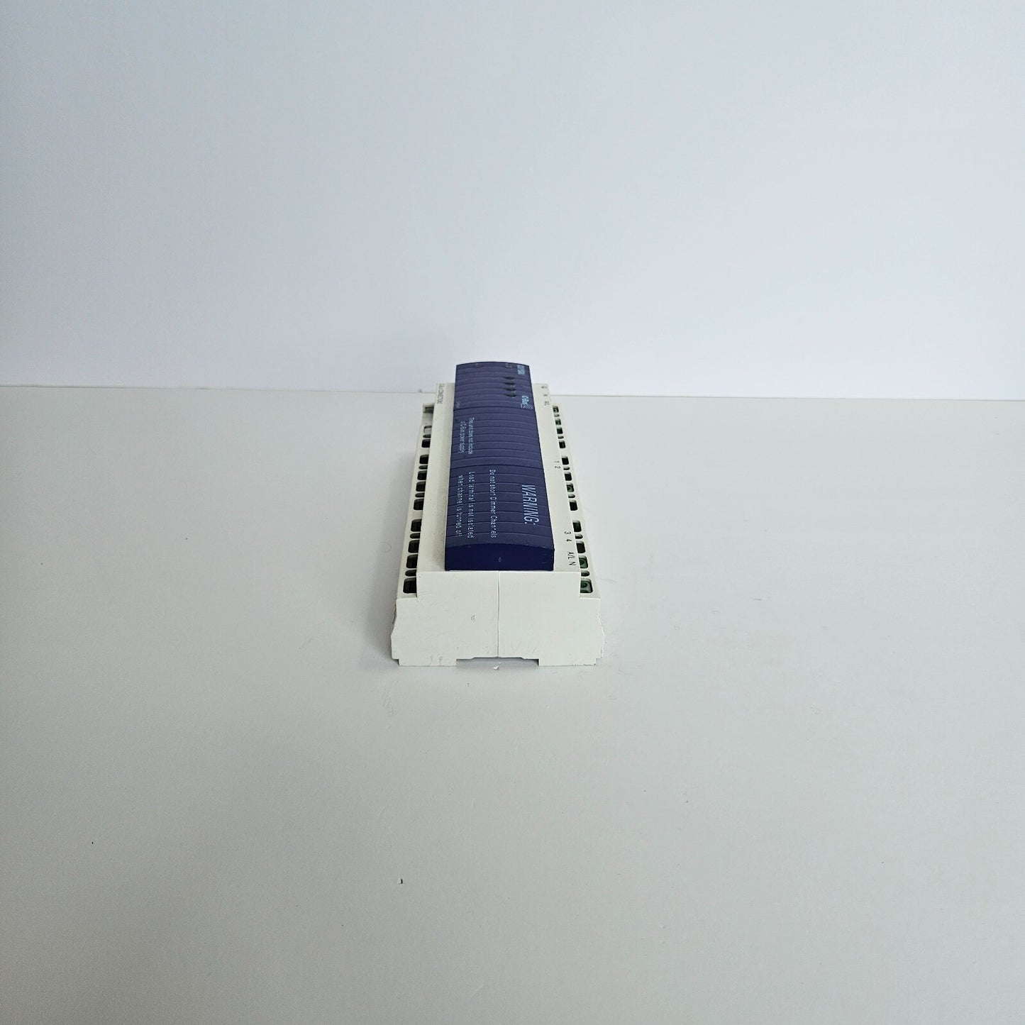 CLIPSAL L5504D2AP 4-CHANNEL DIMMER 220-240V