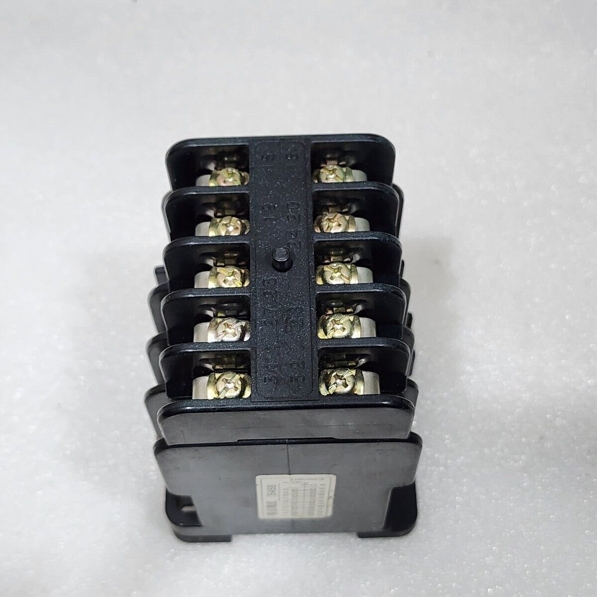 FUJI ELECTRIC SRC 50-4F/X AUX RELAY COIL VOLTAGE 200-240V