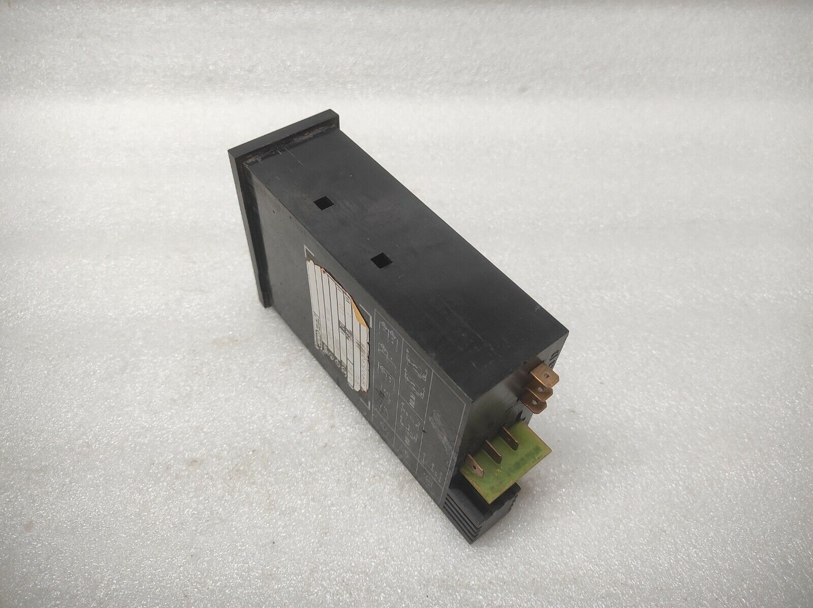 JUMO TRON HROW-48/DI-D3 TEMPERATURE CONTROLLER 220VAC PT100 0-399'C