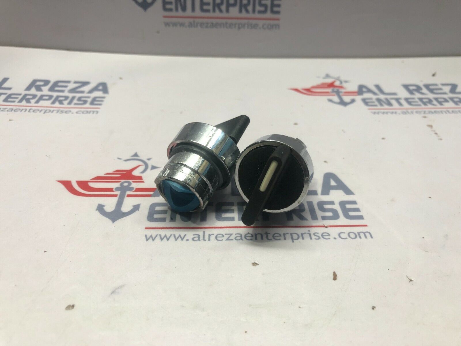 HITEC 100460 3-POSITION SWITCH LOT OF 2 UNIT