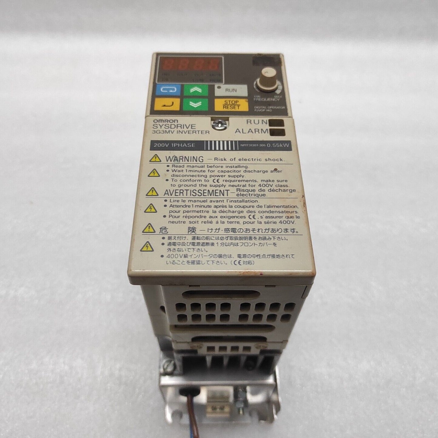 OMRON SYSDRIVE 3G3MV-AB004 AC-DRIVE 0.55kW 200-240V