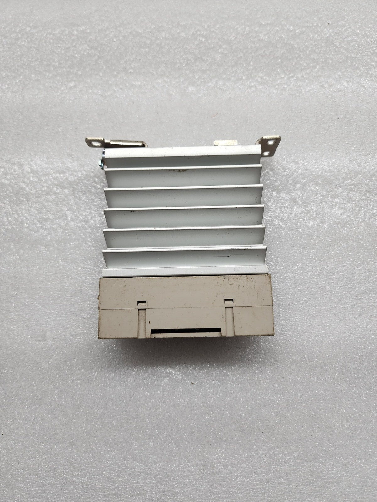 OMRON G3PB-215B-VD SAFETY RELAY