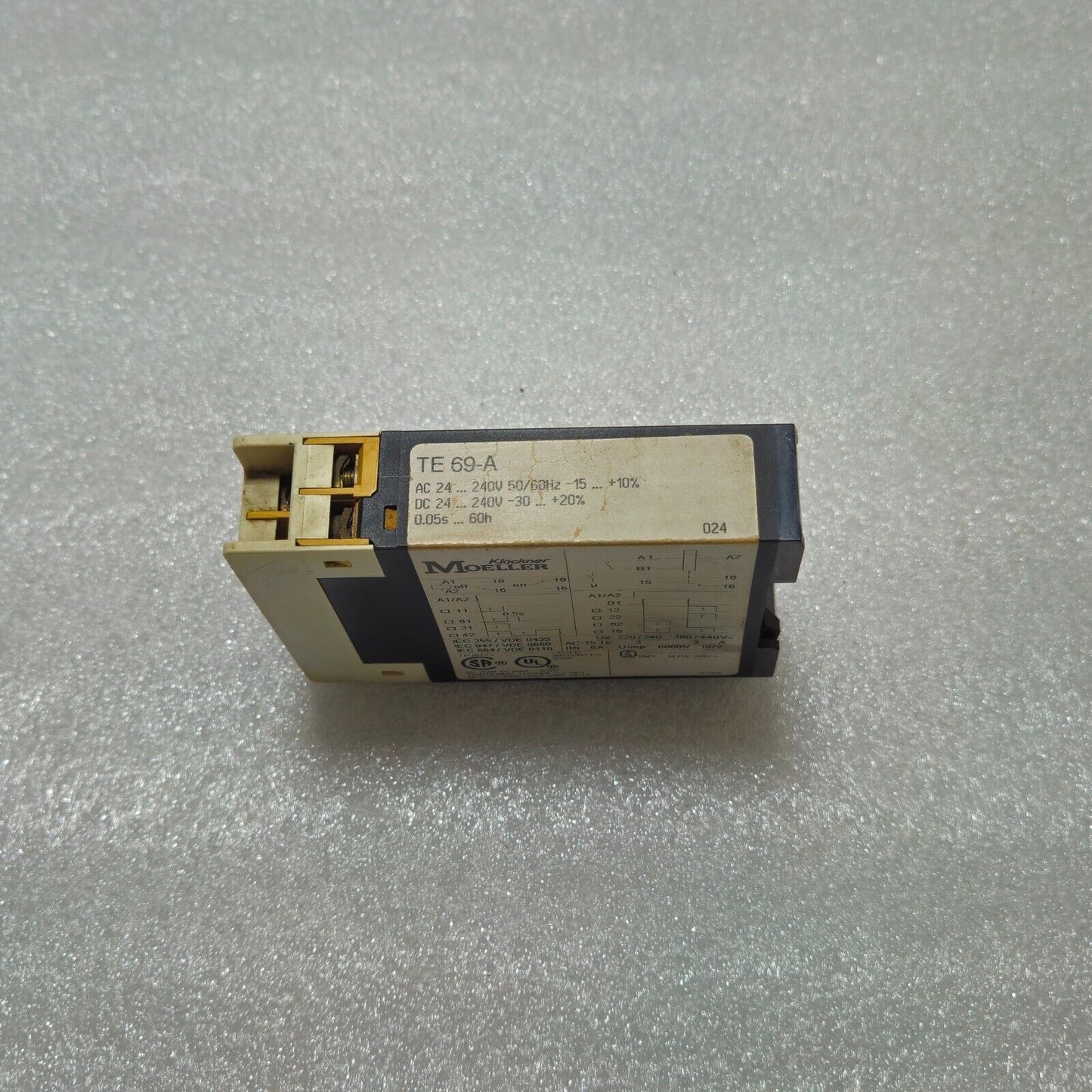 MOELLER TE-69 TIMING RELAY TE69-A 24-240V AC/DC