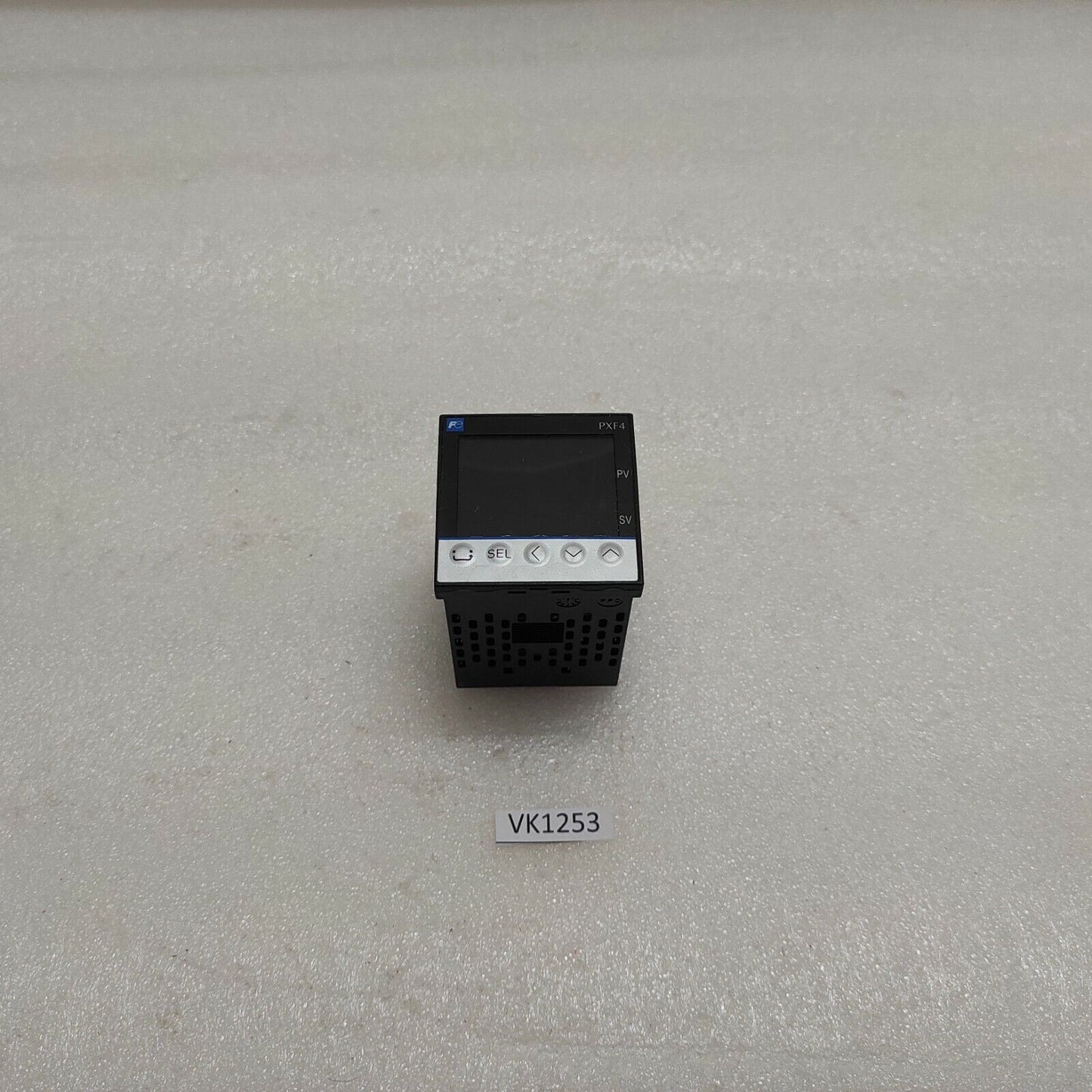 FUJI ELECTRIC PXF4 TEMPERATURE CONTROLLER PXF4ACC2-1V100 100-240V 48X48MM