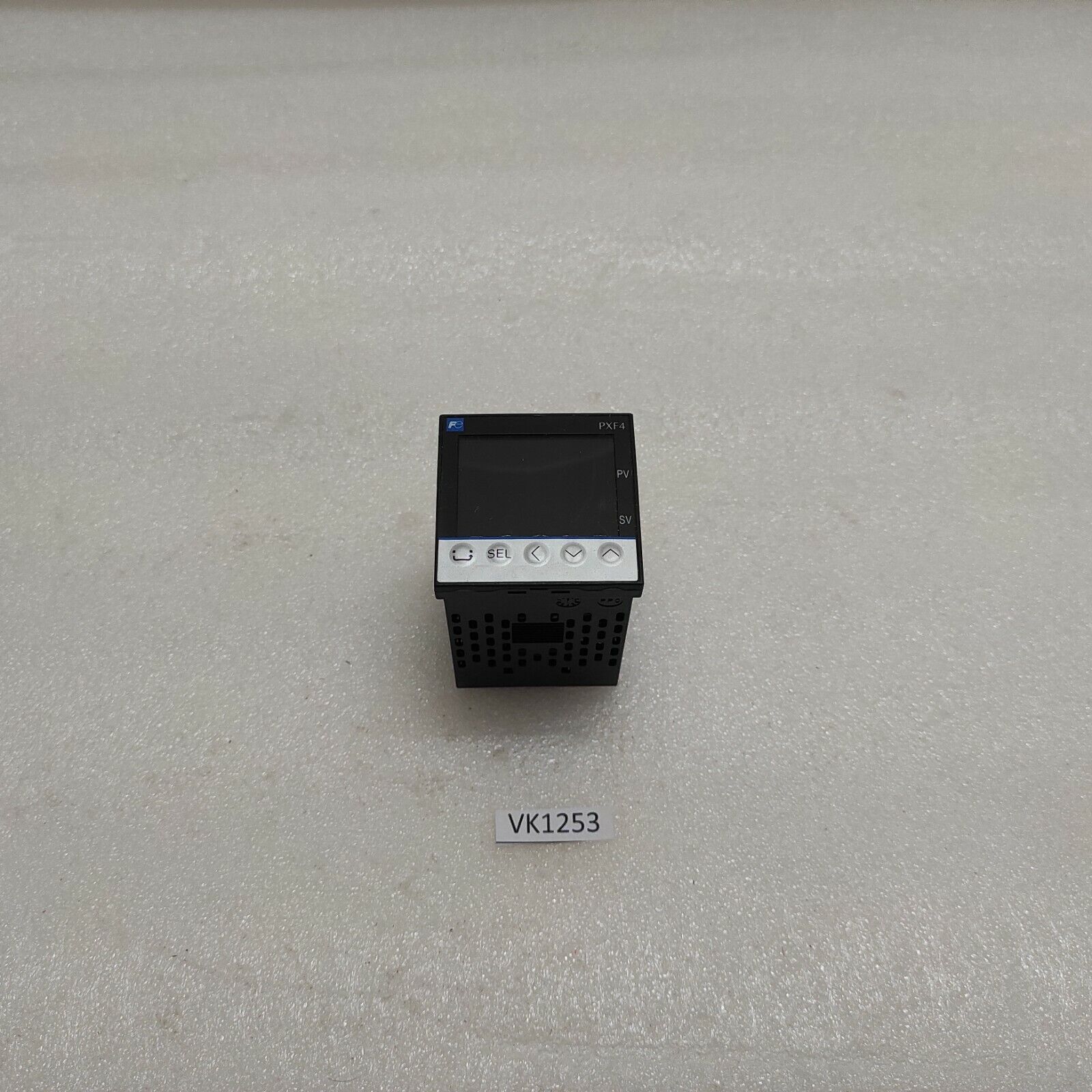 FUJI ELECTRIC PXF4 TEMPERATURE CONTROLLER PXF4ACC2-1V100 100-240V 48X48MM