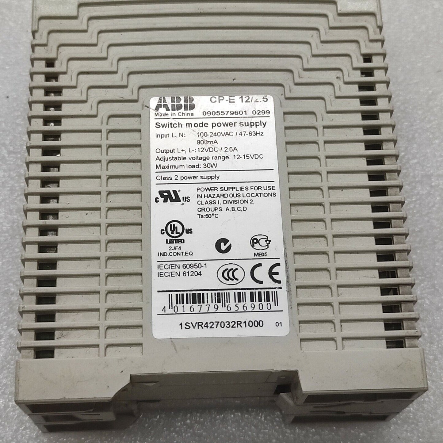 ABB CP-E 12/2.5 POWER SUPPLY 1SVR427032R1000 12VDC 2.5A LOT OF 2 UNIT