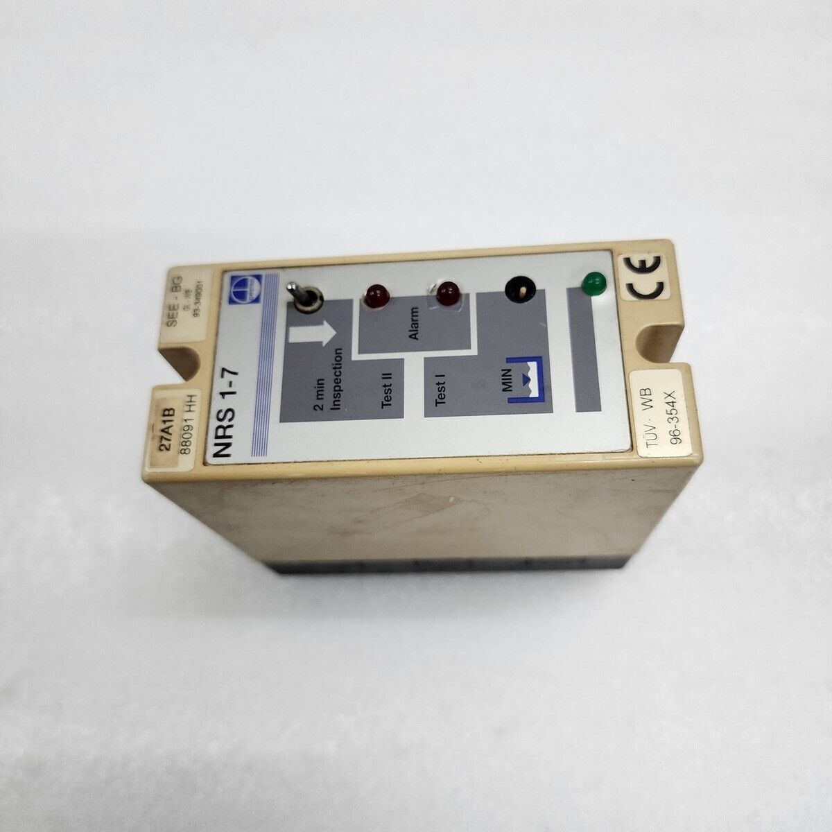 GESTRA NRS 1-7B 115V NRS 1-7 TUV WB 05-354 BOILER LEVEL SWITCH BODY BROKEN