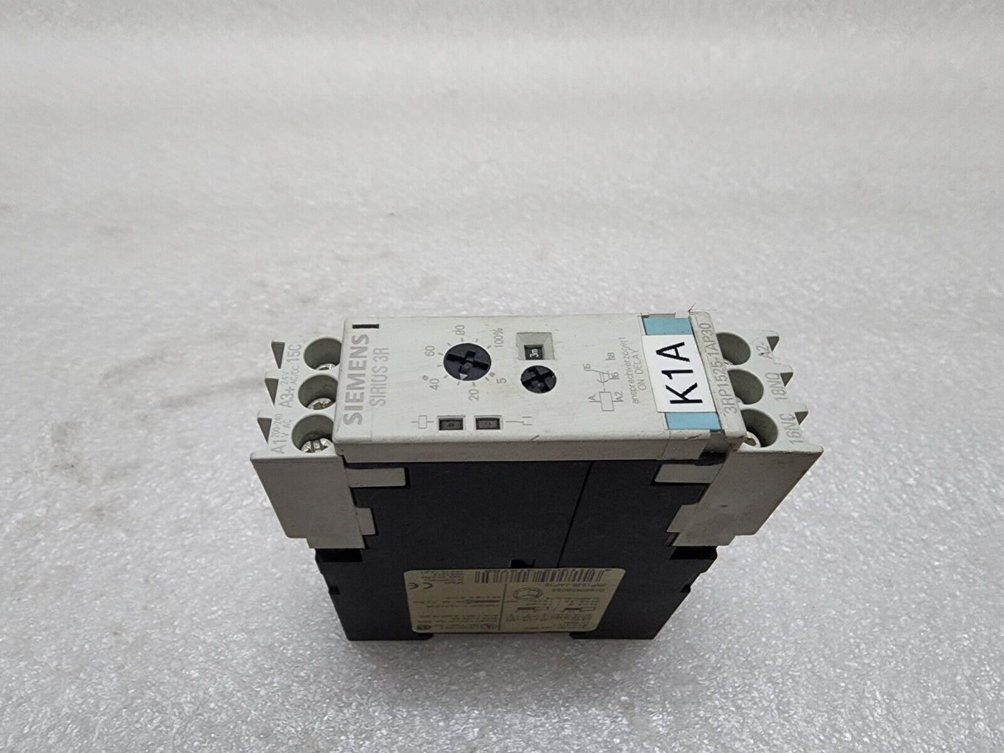 SIEMENS 3RP1525-1AP30 TIMING RELAY ON DELAY