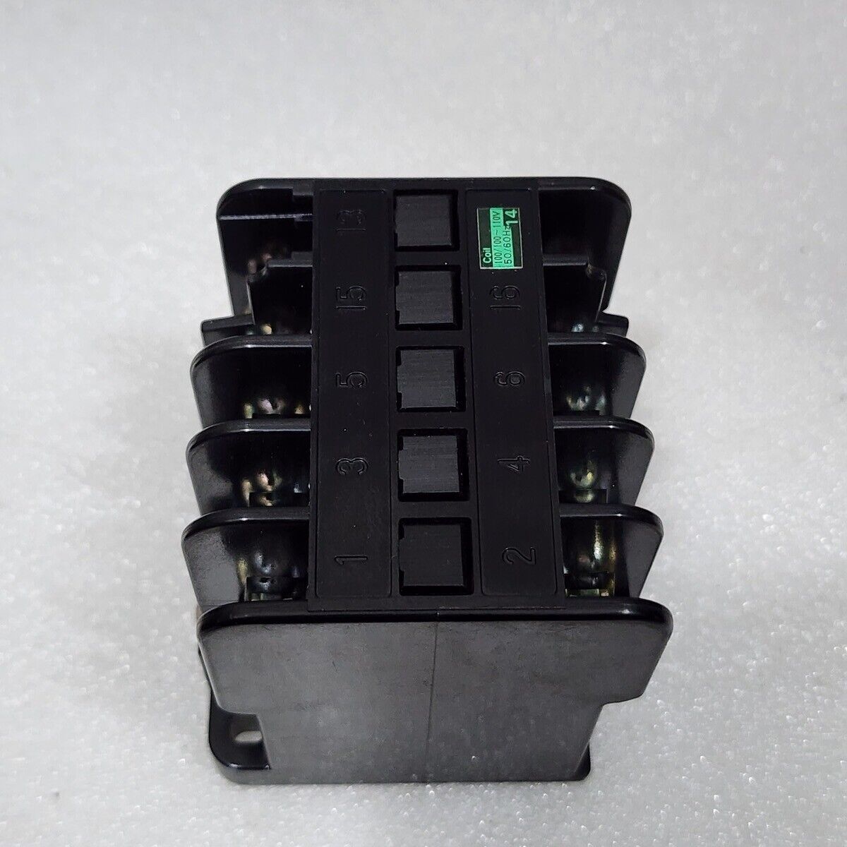 FUJI ELECTRIC SRC 3631-5-1 MAGNETIC CONTACTOR  COIL VOLTAGE 100-110V