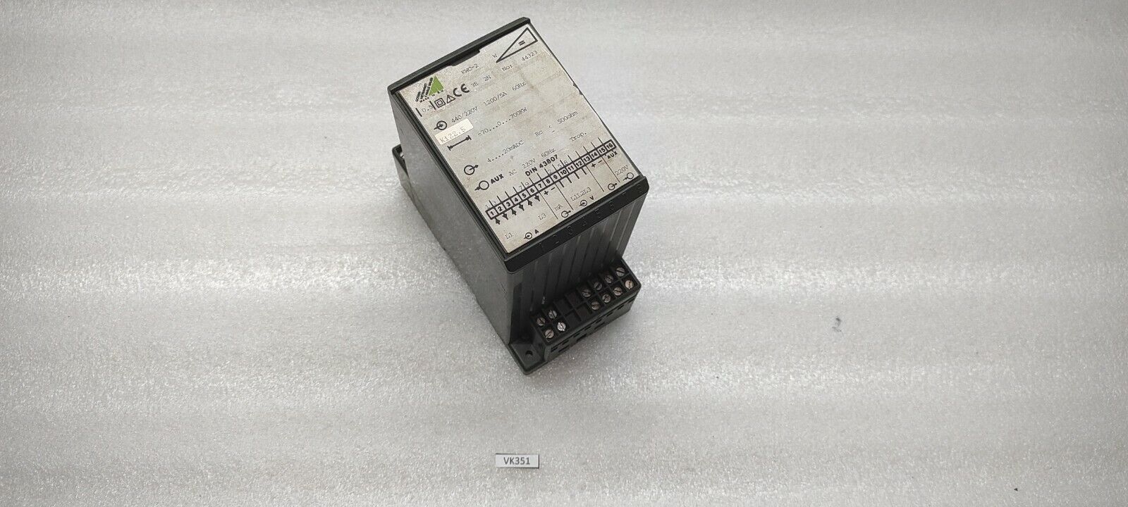 GOSSEN KWC-2 440/220V 1200/5A 200VAC