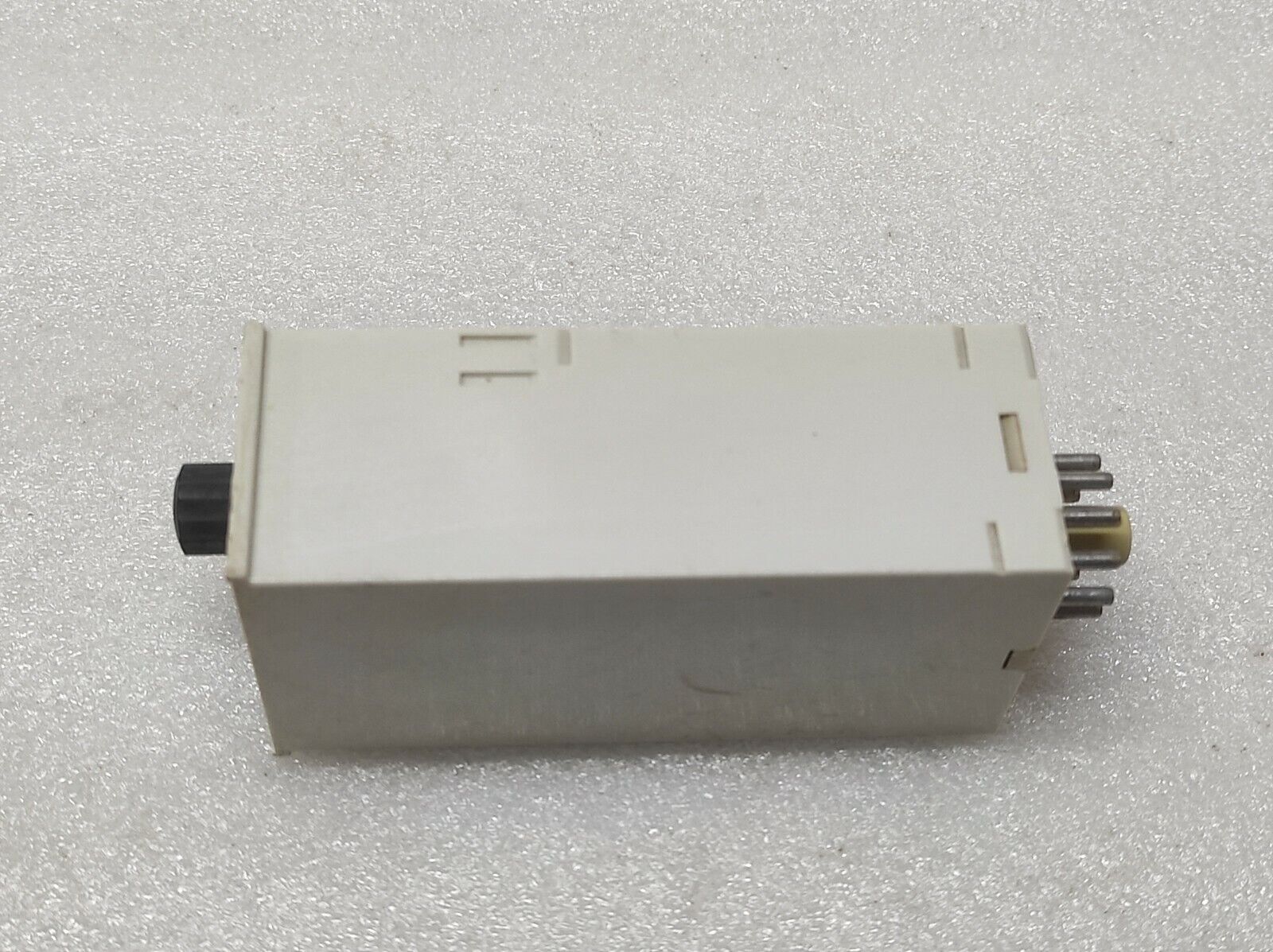 DOLD E0 7860.82 TIME RELAY 0031098 220-240V 0.05S-10M