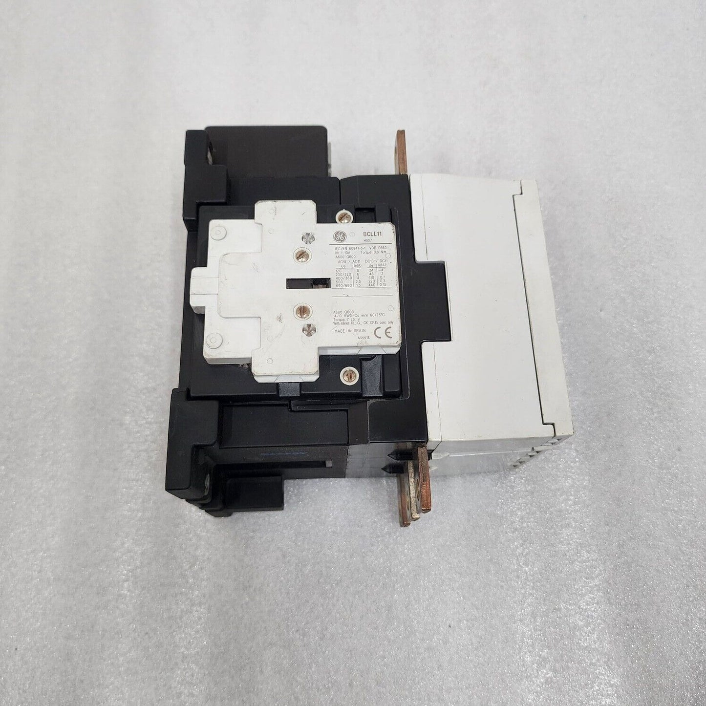 GENERAL ELECTRIC CK75CE300 3-POLE CIRCUIT BREAKER 250A 24VDC