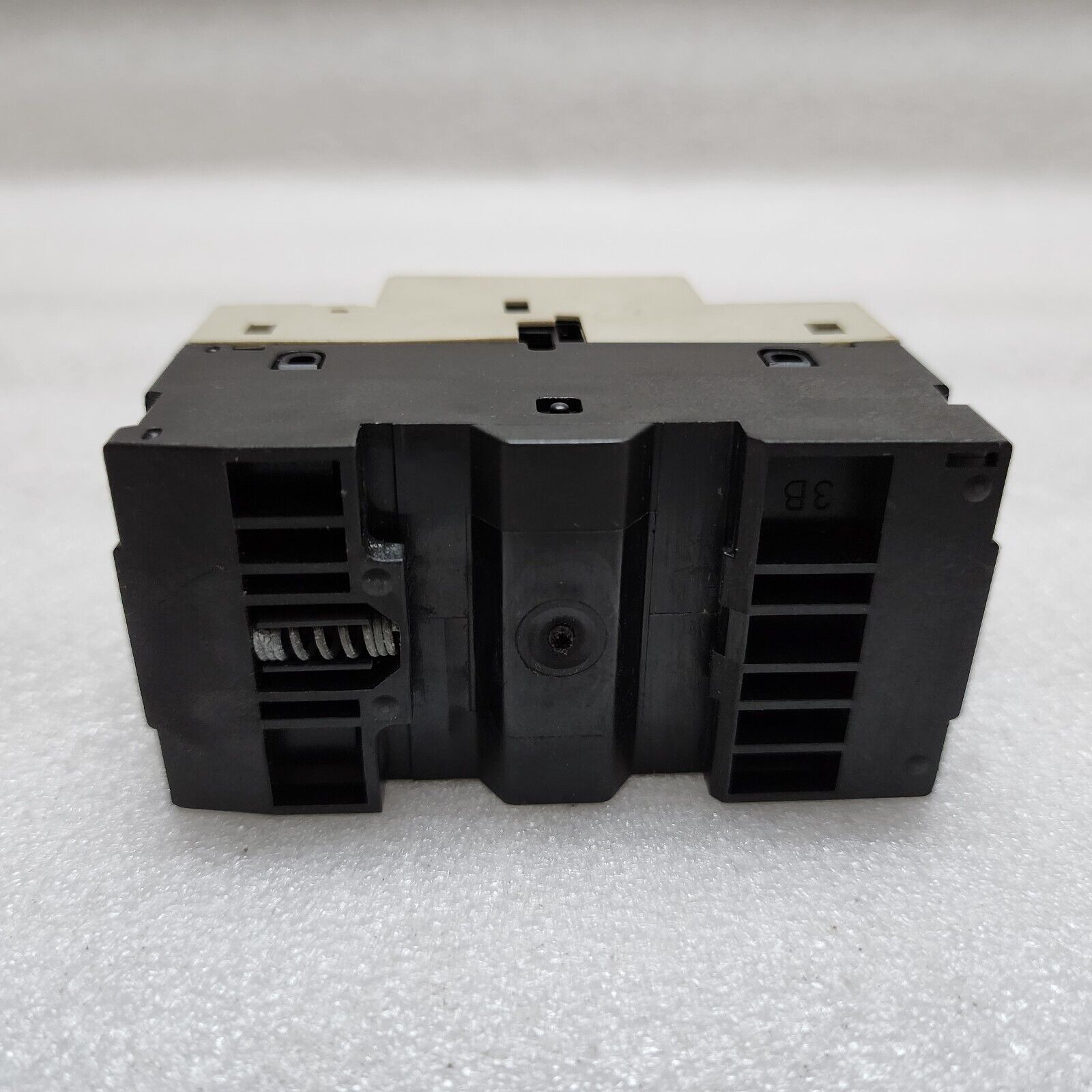 TELEMECANIQUE GV2-M04 CIRCUIT BREAKER MOTOR PROTECTION 0.4-0.63A LOT OF 12 UNIT