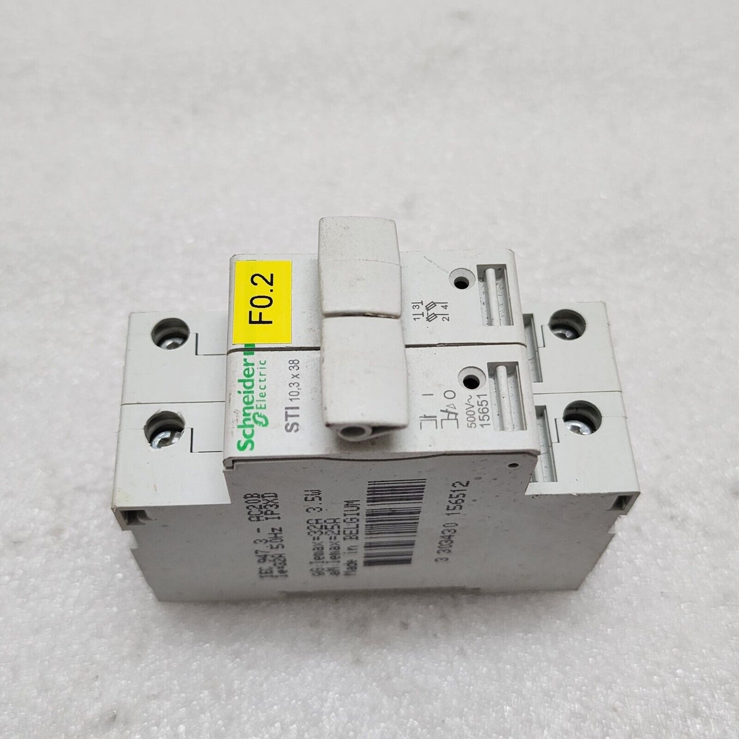 A9N15651 ACTI9 FUSE DISCONNECTOR 2-POLE 25A STI 10,3X38MM LOT OF 6 UNIT