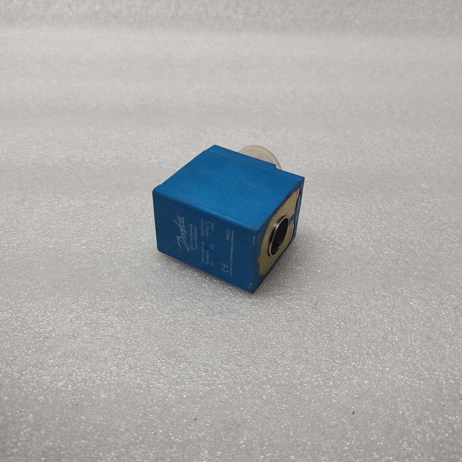 DANFOSS 042N7551 SOLENOID COIL 24VDC