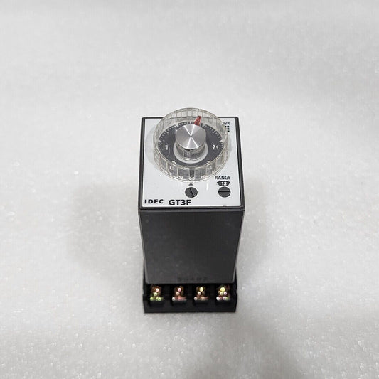 IDEC GT3F-2AF20 ELECTRONIC TIMER 100-240VAC