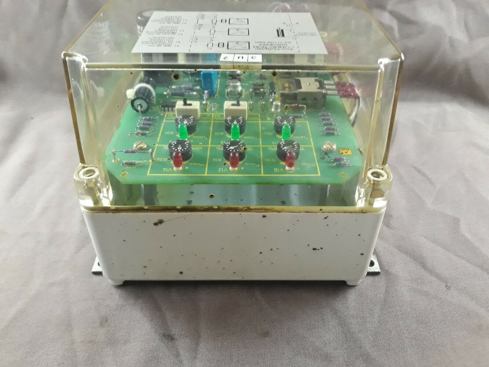 Siemens 7RP 8001 Voltage Frequency Relay SUF22