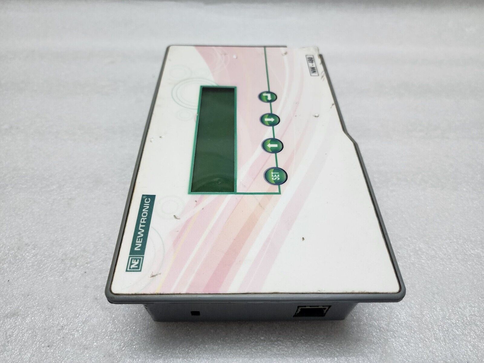 NEWTRONIC NW-480 BOD CONTROLLER V1.5A 24VDC EDGE BROKEN