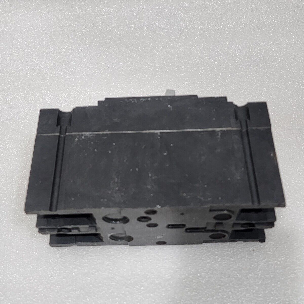 GE TED124010 CIRCUIT BREAKER 10A GENERAL ELECTRIC