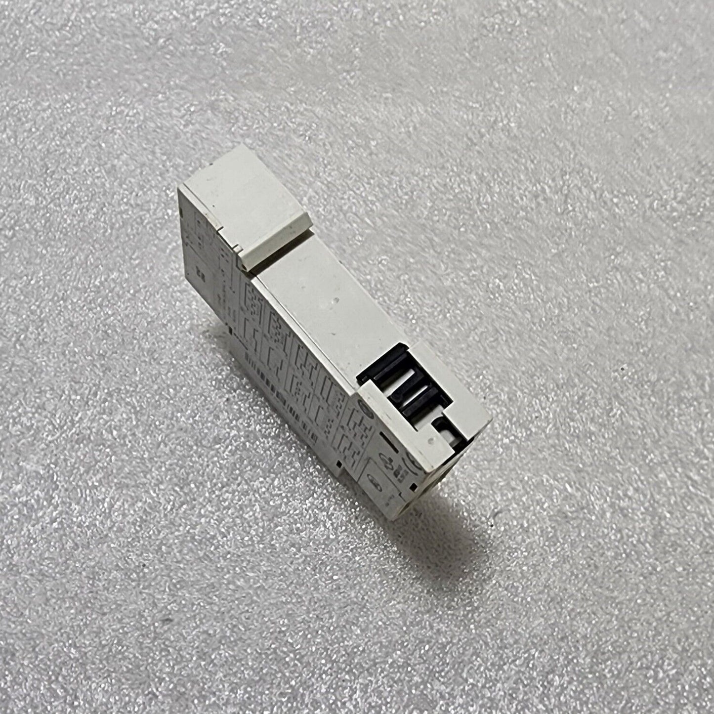 CROUZET MUR1 TIMER RELAY 88826105 24VDC/24-240VAC