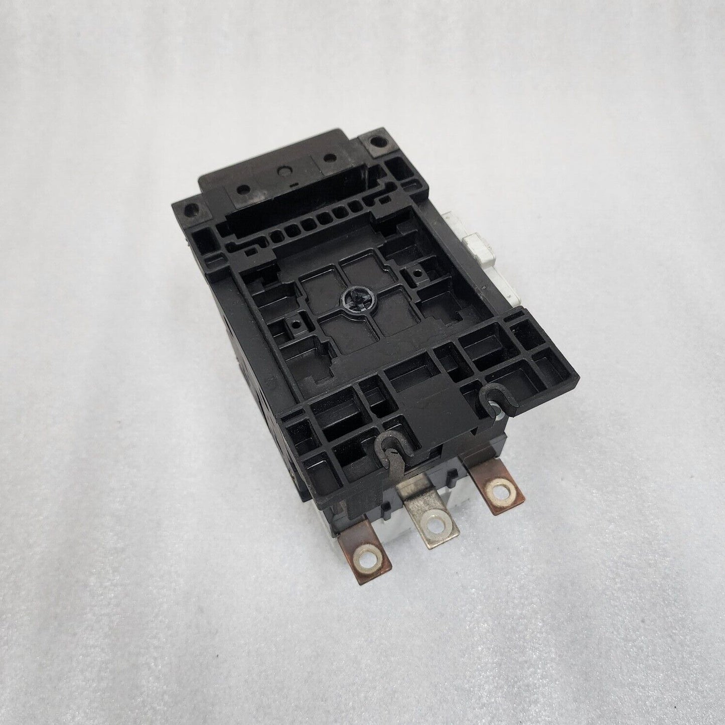 GENERAL ELECTRIC CK75CE300 3-POLE CIRCUIT BREAKER 250A 24VDC