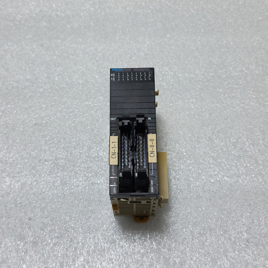 OMRON CJ1W-MD233 INPUT OUTPUT UNIT