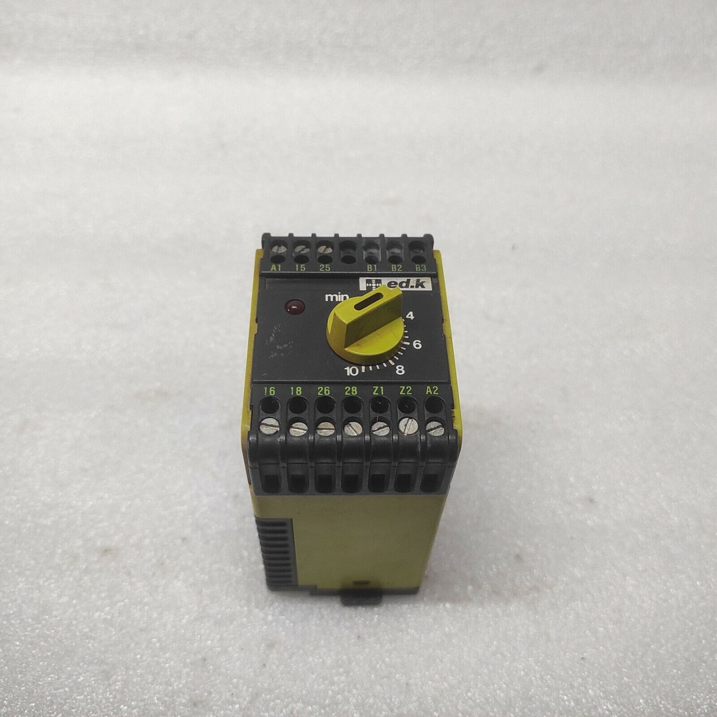 TELE EDK TIME RELAY 0-10MIN 220V