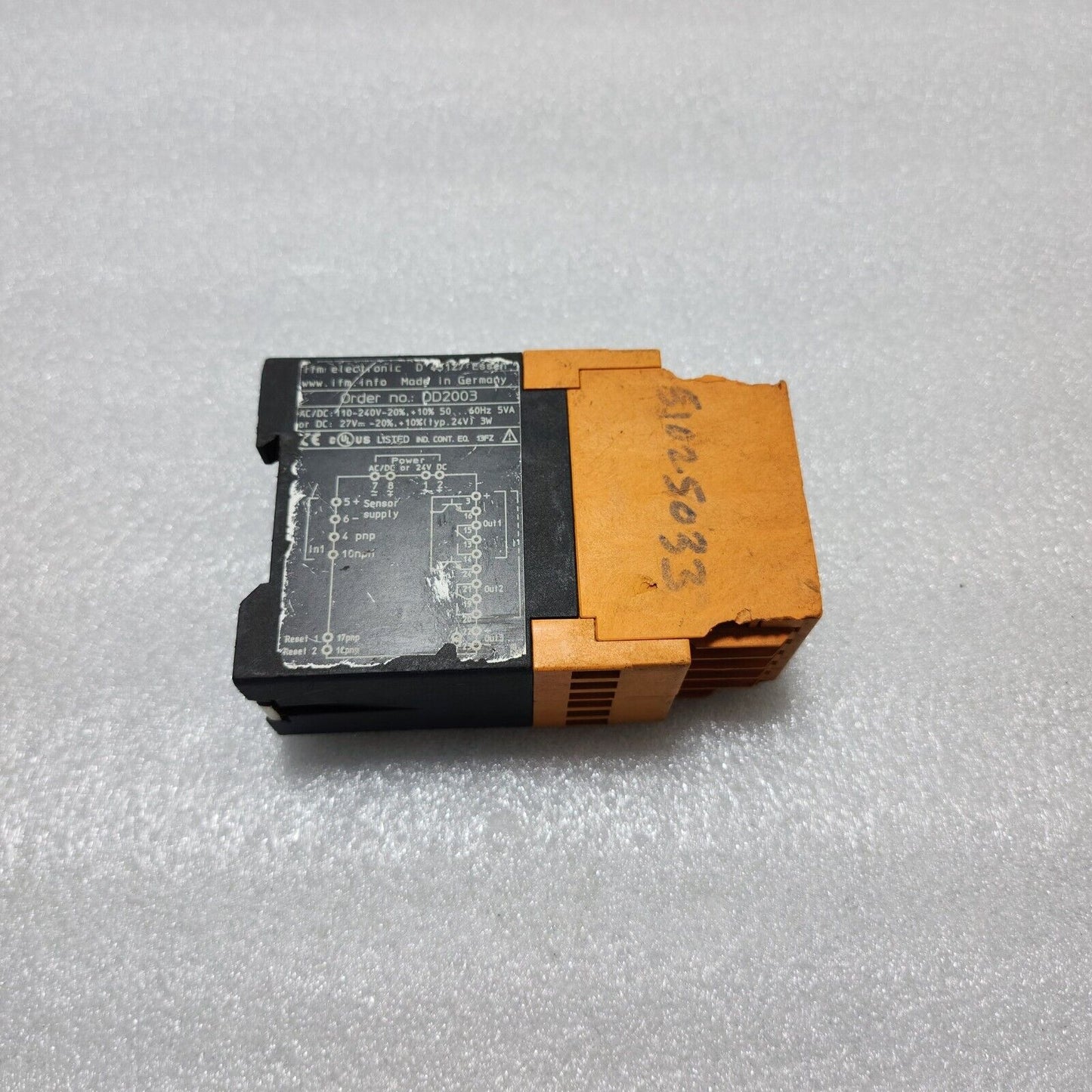 IFM MONITOR FR-1 FREQUENCY SPEED DD2003 110-240VAC/27VDC