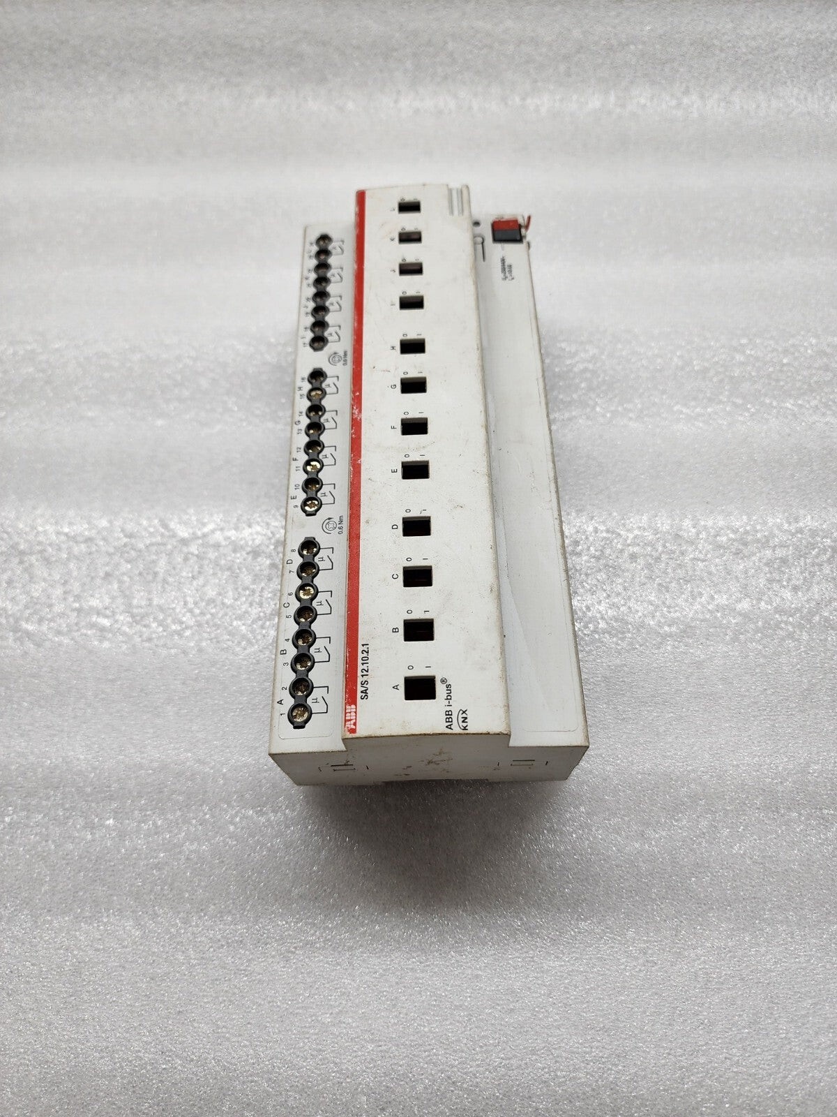 ABB SA/S 12.10.2.1 SWITCH ACTUATOR 2CDG110158R0011